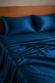 Parure de lit Olyssia – 100 % soie de mûrier – Bleu foncé